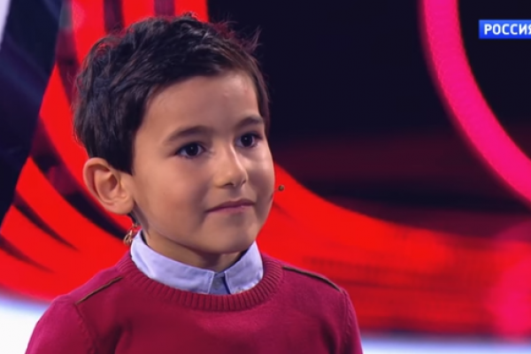 6 yaşlı azərbaycanlı uşaq yenə dünyanı heyran qoydu– VİDEO