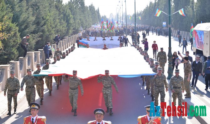 Dövlət Bayrağı Günü münasibəti ilə “Bayraq yürüşü” keçirilib