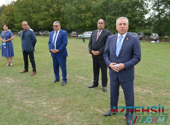 Balakəndə deputat Nəsib Məhəməliyevin təşəbbüsü ilə kənd futbolunun inkişafı ilə bağlı tədbir keçirildi