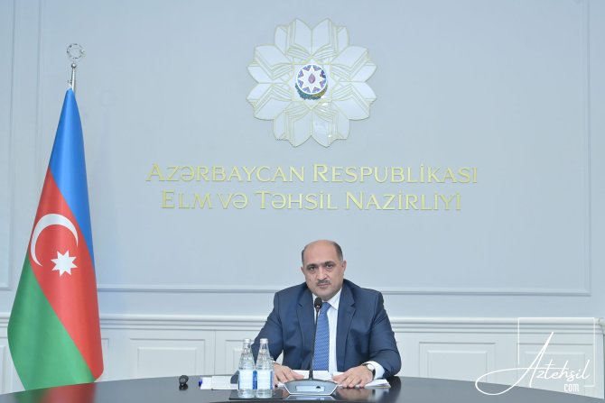 Ali təhsilin məzmunu yenilənir...