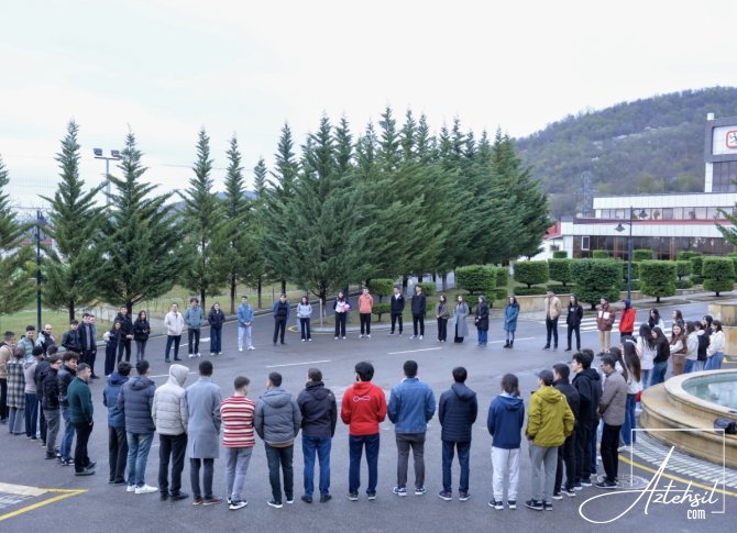 Tələbə yaz məktəbləri uğurla davam edir