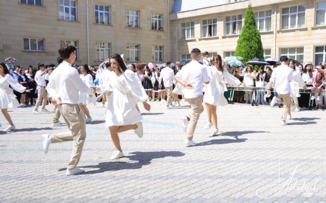 Şagird məktəbdən məmnunluq hissi ilə ayrılmalıdır