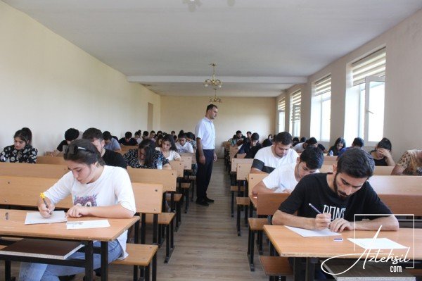 Tələbələr nəticələrin açıqlanmamasından şikayətçidirlər