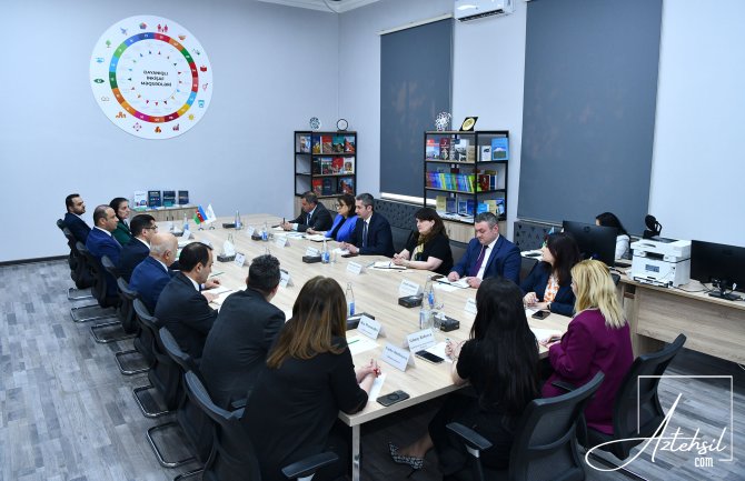 Universitetlərdə görüşlər keçirilir