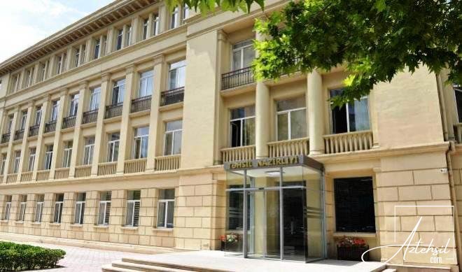 Universitetlərin illik təhsil haqlarının  bahalaşması : Nazirlikdən CAVAB