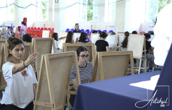 37 mindən çox abituriyent qeydiyyatdan keçib