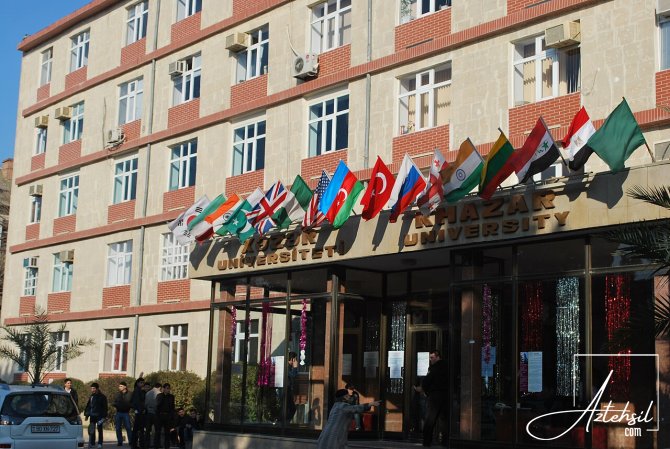 Xəzər Universitetinin yeni korpusunda - ƏTRAFLI