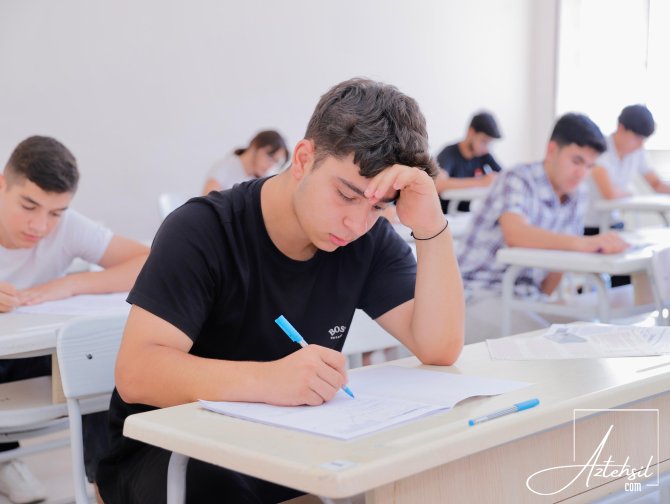 Universitetlərdə 3 mindən artıq boş yer qalıb