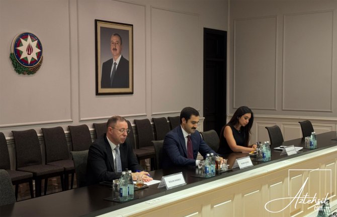 RƏSMİLƏRLƏ təhsil üzrə əməkdaşlıq məsələləri müzakirə edilib