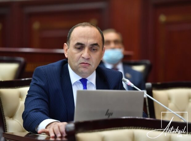 Müəllimlər geyimlərinə fikir versinlər - DEPUTAT