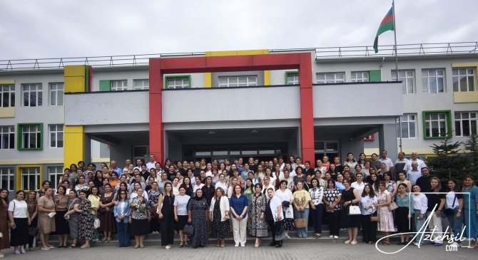 Müəllim öyrəndikcə öyrədir !