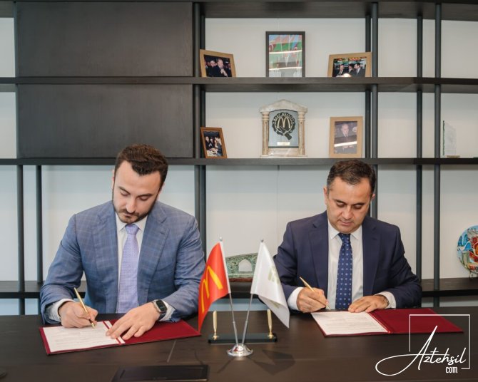 Tələbə Plus kartı çərçivəsində əməkdaşlıq müqaviləsi imzalanıb