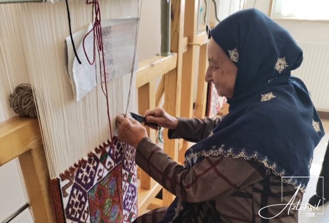 78 yaşında tələbə oldu: 12 nəvəsi, 12 nəticəsi VAR