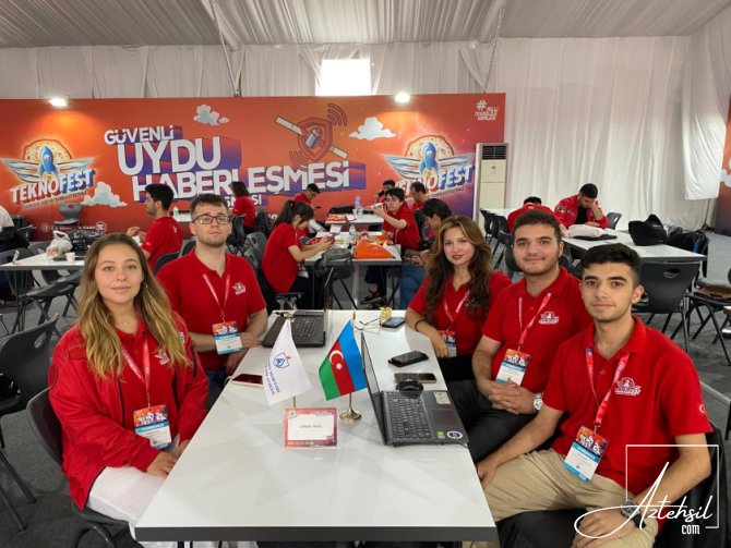 Azərbaycanlı TƏLƏBƏ...-Ətraflı