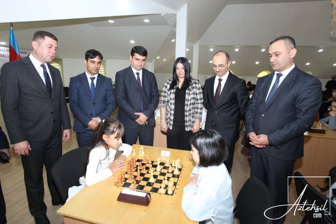 Məktəbli qızlar arasında şahmat üzrə rapid turnir keçirilib