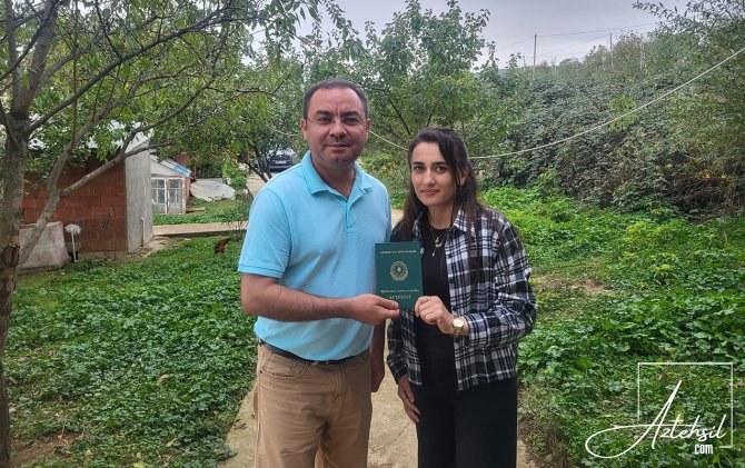 Üç uşaq anası 31 yaşında attestat alıb