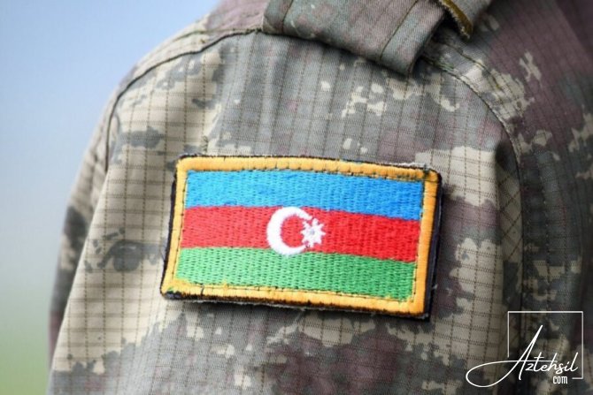 Hərbi qulluqçular əyani təhsil müddətində sərəncamda olacaqlar