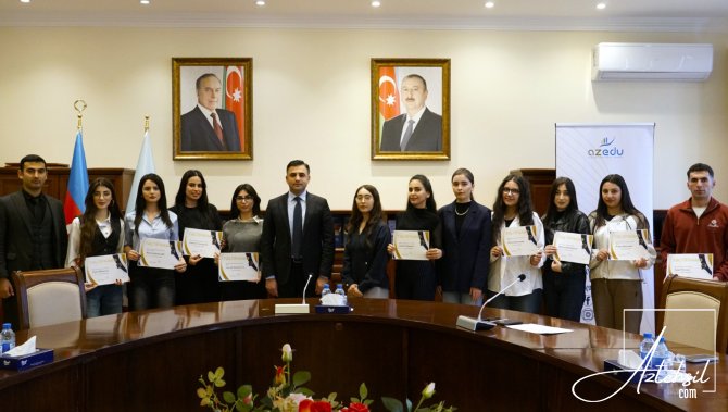 BBU-nun"Brend tələbə"ləri mükafatlandırılıb