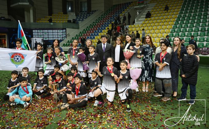 Prezidentin qızları və gəlini minifutbol TURNİRİNDƏ