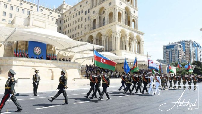 Hərbi paradı linkdən keçiddən izləyə bilərsiniz - CANLI