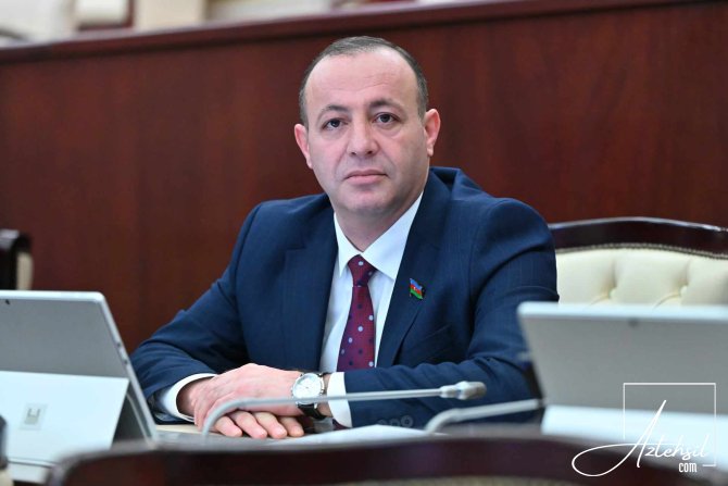 Bəzi universitetlərin məqsədi təhsil vermək yox, pul qazanmaqdır