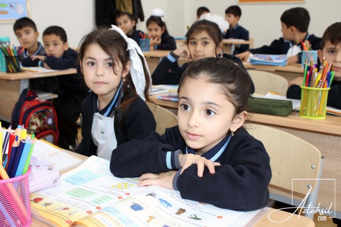 Azərbaycanda məktəblər bağlana BİLƏR