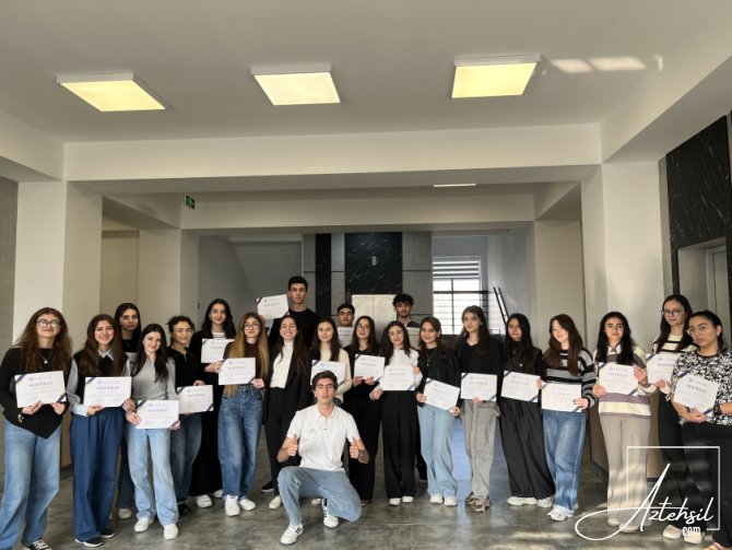 “Karyera yolu - 2” layihəsində 28 iştirakçı sertifikatla təltif olunub