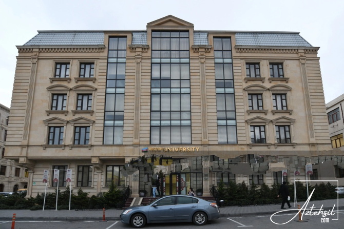 Tələbələr şikayət edir; dərslər həftəsonu keçirilir, bufet işləmir